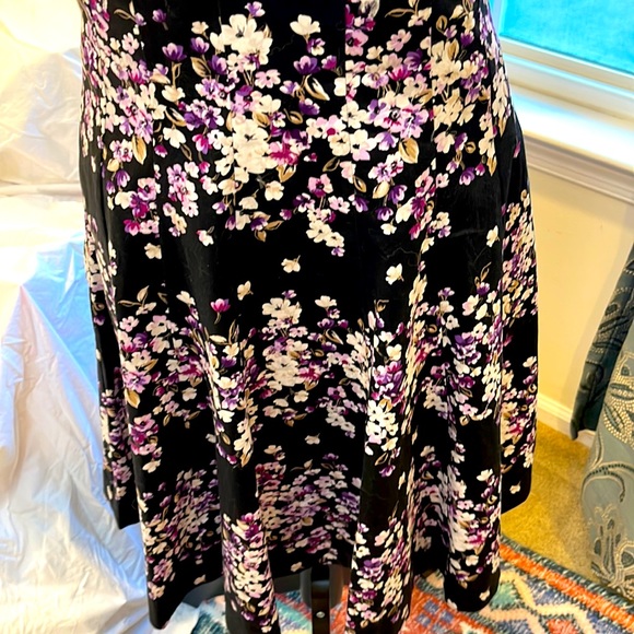 WHITE HOUSE BLACK MARKET DRESS,GREAT SUMMER OR FALL DRESS, LIKE NEW, MIDI LENGTH - Picture 4 of 10